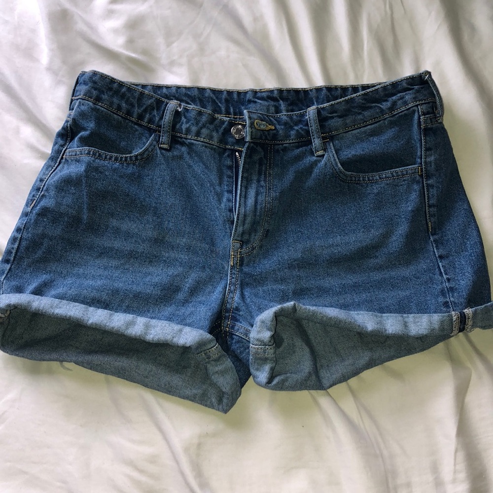 h&m “mom jean” denim shorts!!!!! size 8